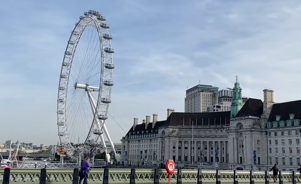 英镑/美元亚洲时段回落至1.3485附近,曼彻斯特补选结果或加剧政治不确定性,美元受关税反复与PPI预期双重支撑